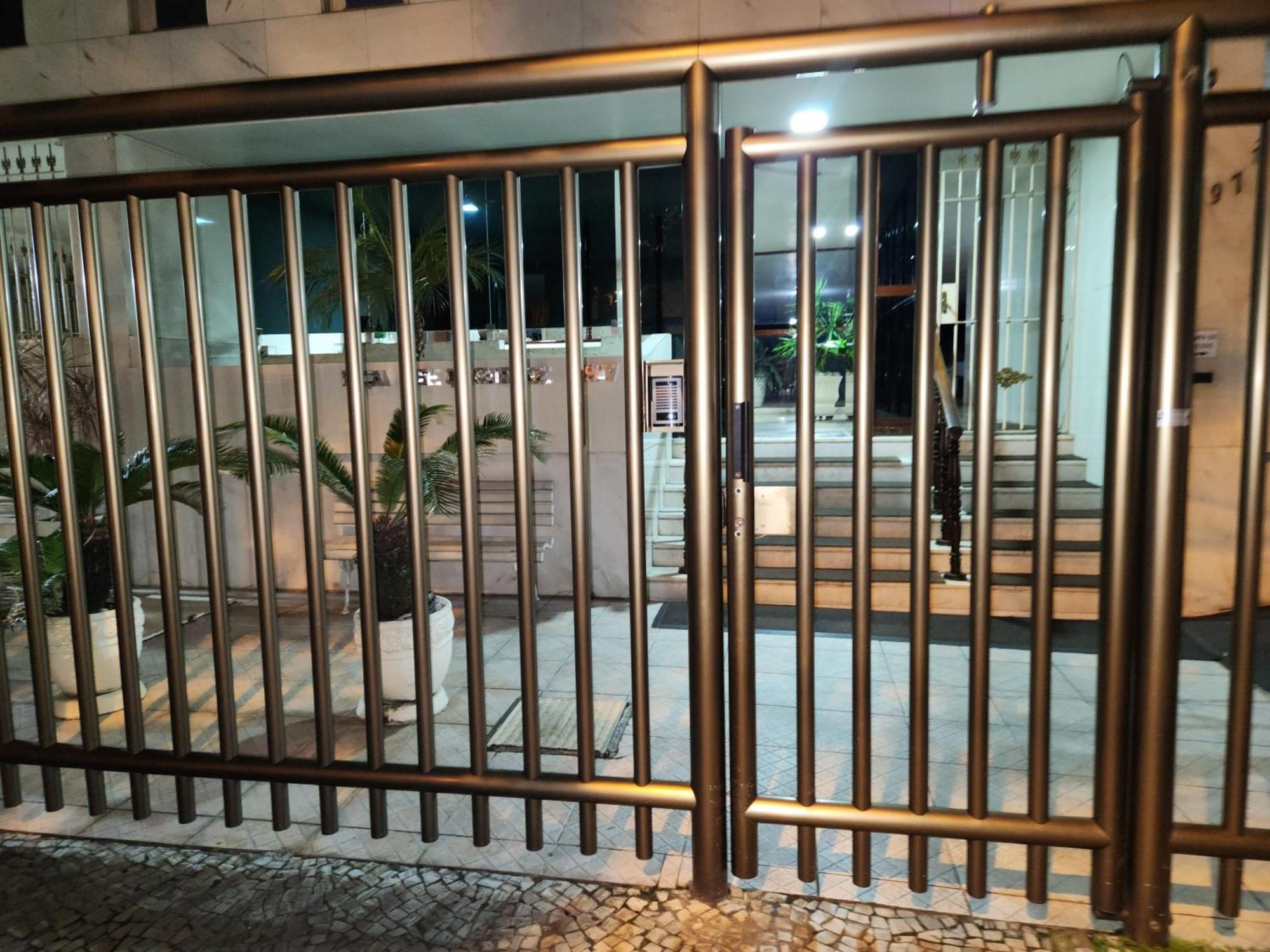 Apartamento Lindo Em Icarai Perto De Tudo. *